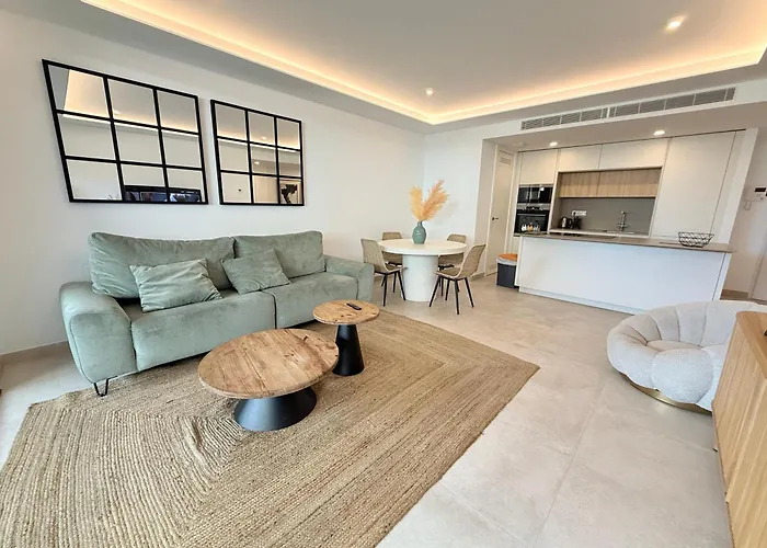 Xpce Jade Tower, Pool-spa-gym-cinema-beach And Parking Free Apartmán Fuengirola