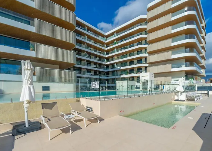 Xpce Jade Tower, Pool-spa-gym-cinema-beach&parking Free Apartament