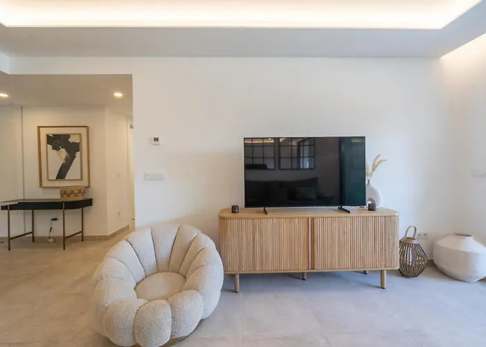 Xpce Jade Tower, Pool-spa-gym-cinema-beach&parking Free