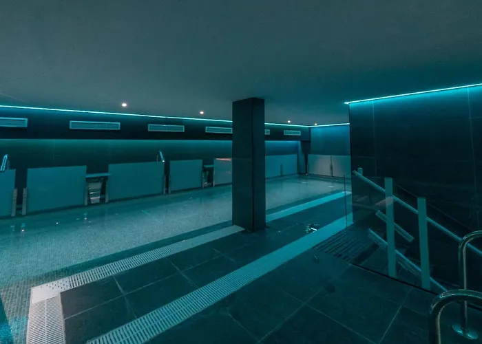 Xpce Jade Tower, Pool-spa-gym-cinema-beach&parking Free