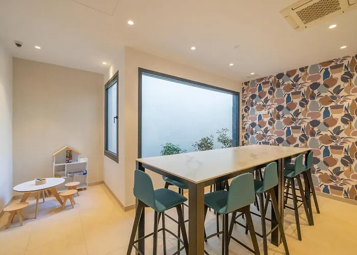 Xpce Jade Tower, Pool-spa-gym-cinema-beach And Parking Free