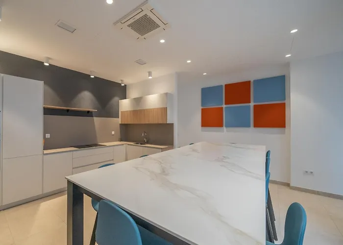 Xpce Jade Tower, Pool-spa-gym-cinema-beach&parking Free Apartament Fuengirola