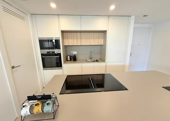 Xpce Jade Tower, Pool-spa-gym-cinema-beach&parking Free * Fuengirola