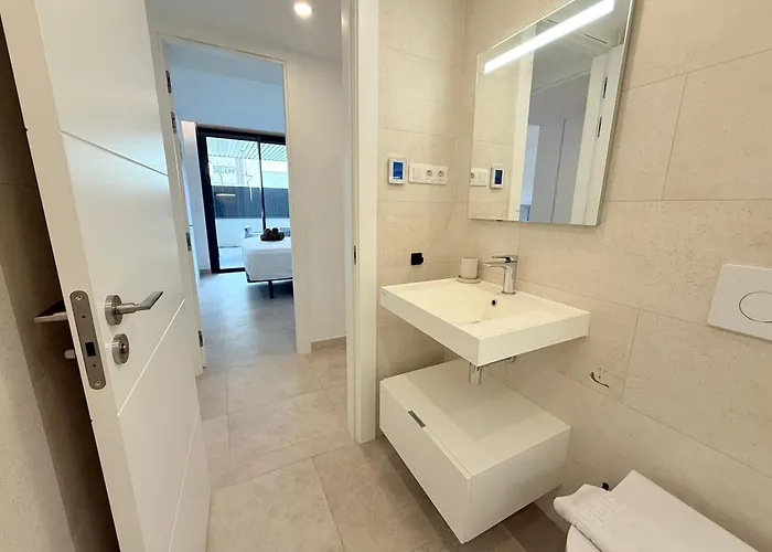 Apartment Xpce Jade Tower, Pool-spa-gym-cinema-beach And Parking Free Fuengirola