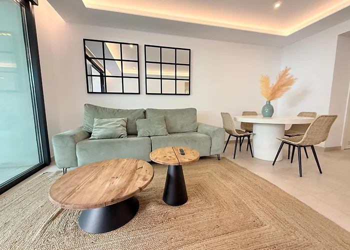 Xpce Jade Tower, Pool-spa-gym-cinema-beach And Parking Free