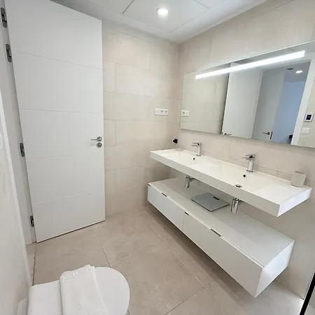 Apartment Xpce Jade Tower, Pool-spa-gym-cinema-beach And Parking Free *